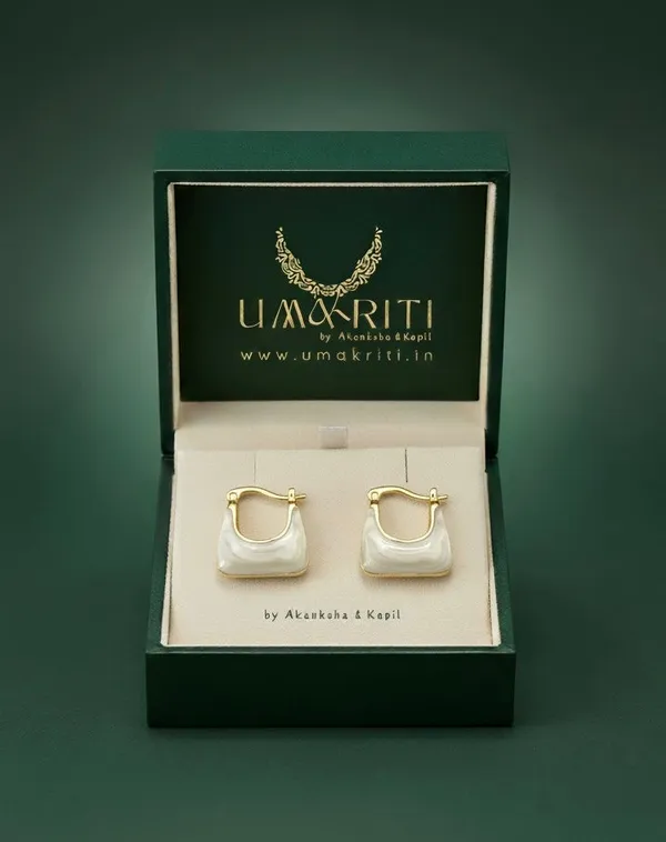 Cream_And_Gold_Chic_Handbag_Marble_Hoop_Earrings_For_Women